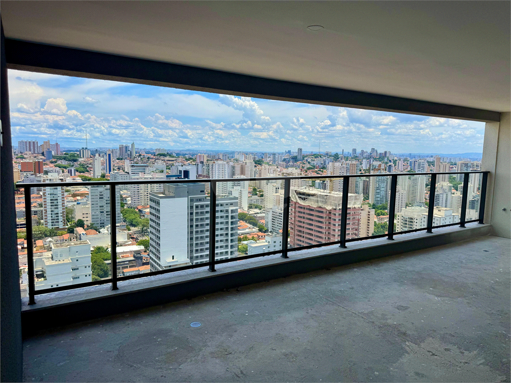 Imóvel 142m² 3 suítes sala ampla com varanda lazer completo 2 vagas de garagem Perdizes.