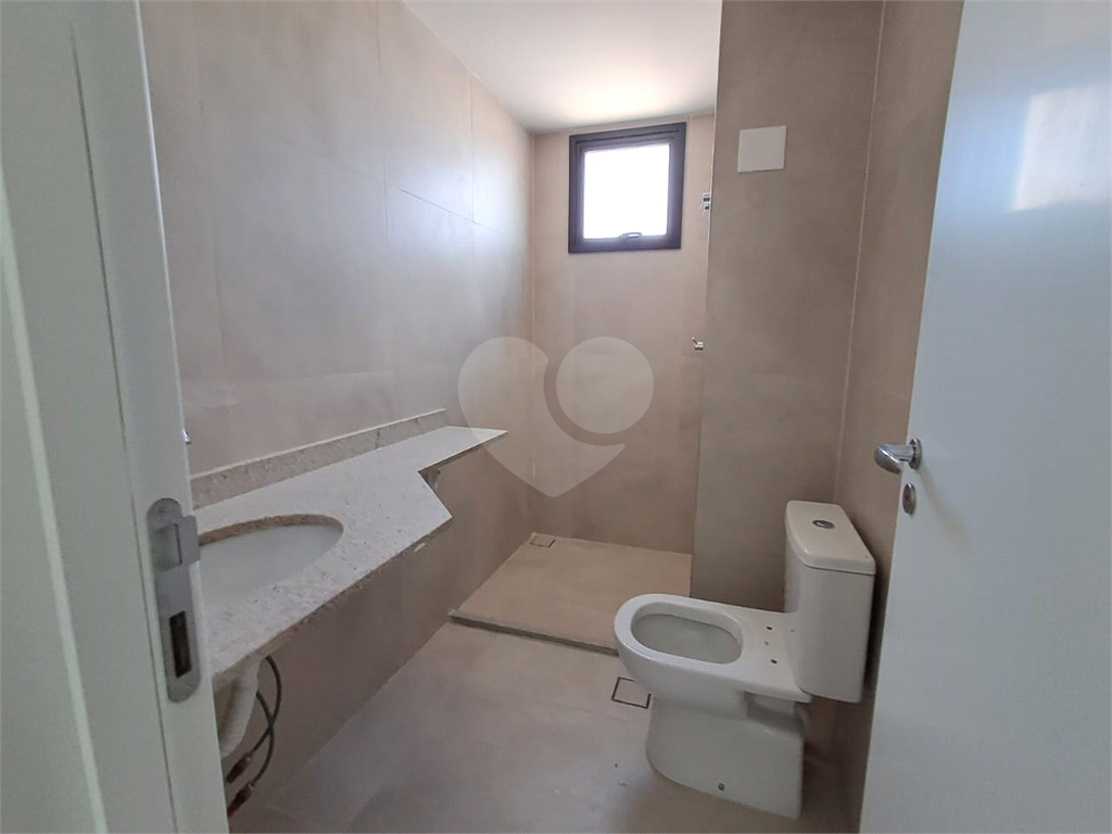 Imóvel 142m² 3 suítes sala ampla com varanda lazer completo 2 vagas de garagem Perdizes.