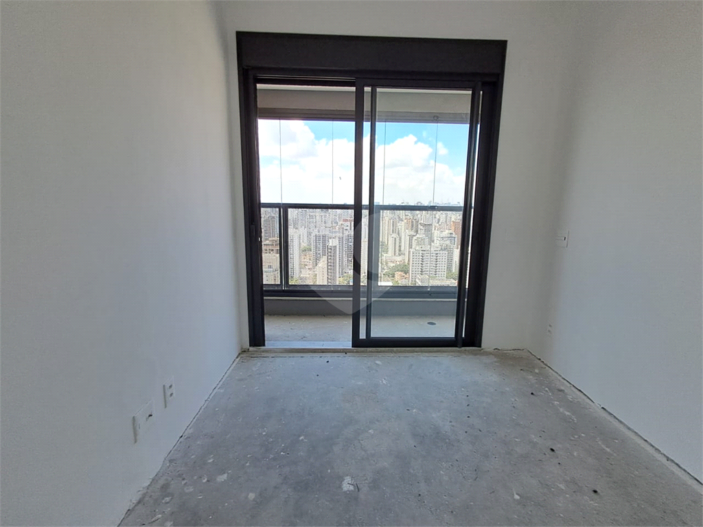 Imóvel 142m² 3 suítes sala ampla com varanda lazer completo 2 vagas de garagem Perdizes.