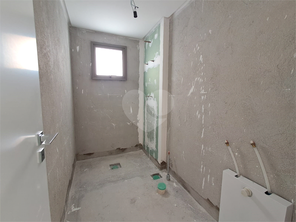 COBERTURA de 285m² 4 salas amplas, duas varanda 4 suítes 3 vagas de garagem lazer completo Perdizes