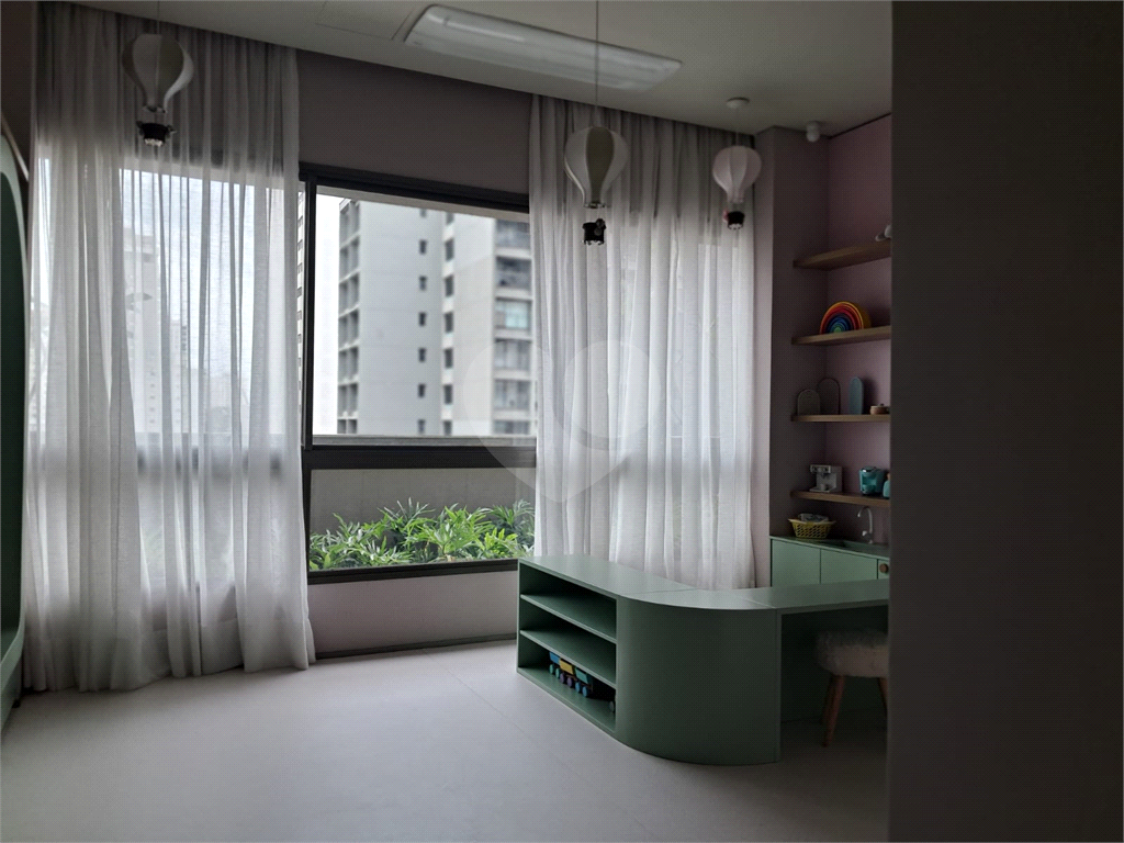 COBERTURA de 285m² 4 salas amplas, duas varanda 4 suítes 3 vagas de garagem lazer completo Perdizes