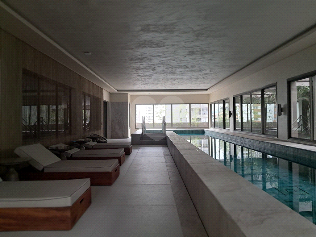 COBERTURA de 285m² 4 salas amplas, duas varanda 4 suítes 3 vagas de garagem lazer completo Perdizes