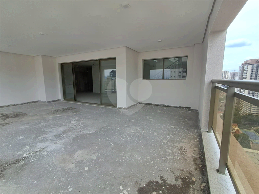 COBERTURA de 285m² 4 salas amplas, duas varanda 4 suítes 3 vagas de garagem lazer completo Perdizes