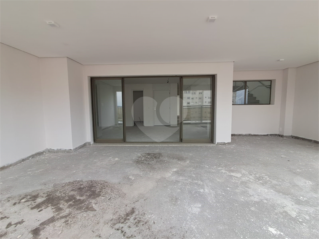 COBERTURA de 285m² 4 salas amplas, duas varanda 4 suítes 3 vagas de garagem lazer completo Perdizes