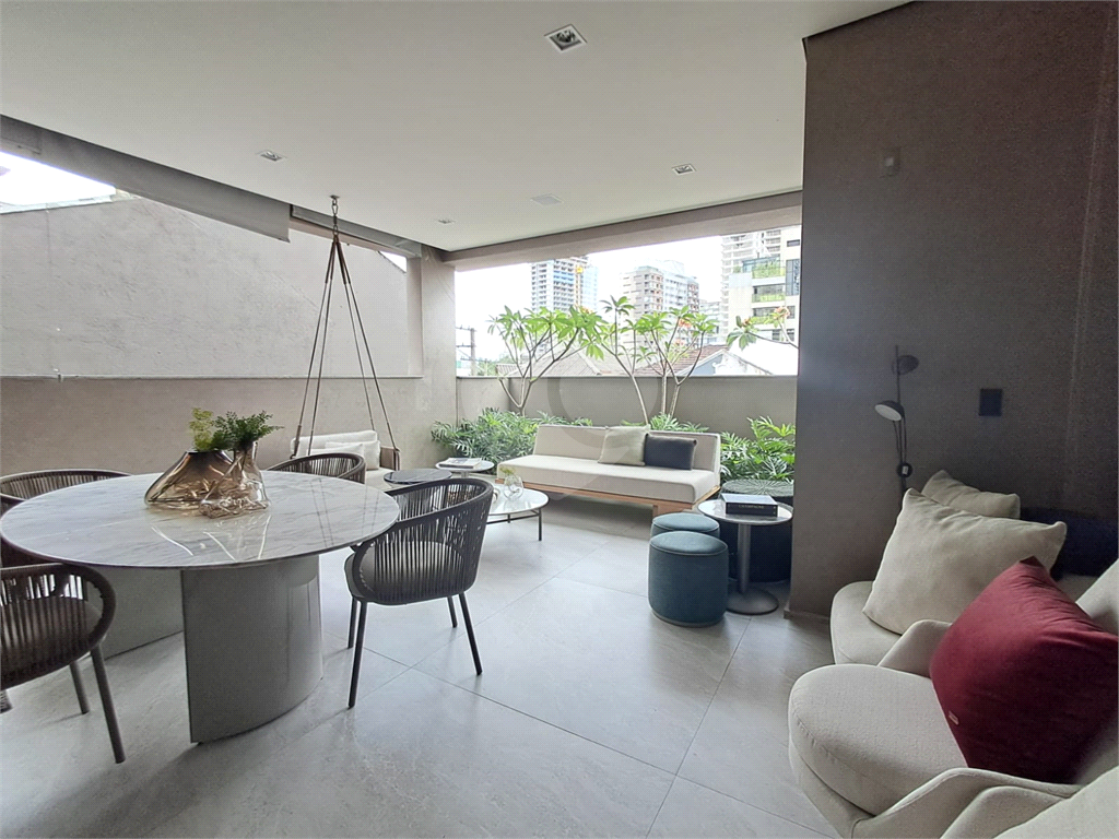 COBERTURA de 285m² 4 salas amplas, duas varanda 4 suítes 3 vagas de garagem lazer completo Perdizes