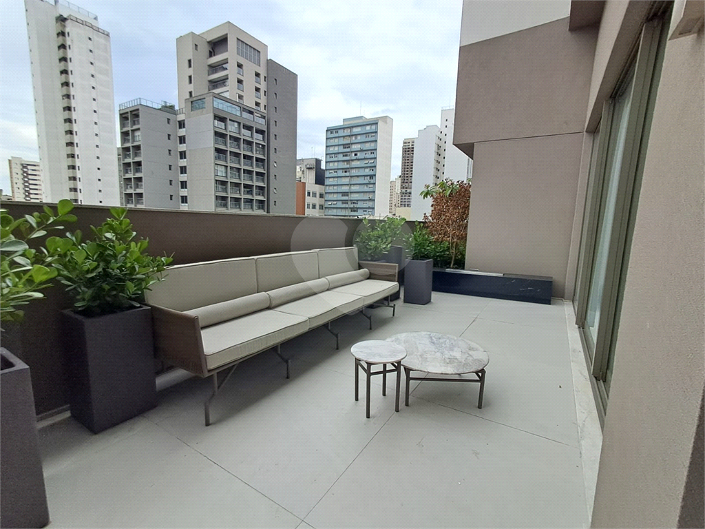 COBERTURA de 285m² 4 salas amplas, duas varanda 4 suítes 3 vagas de garagem lazer completo Perdizes