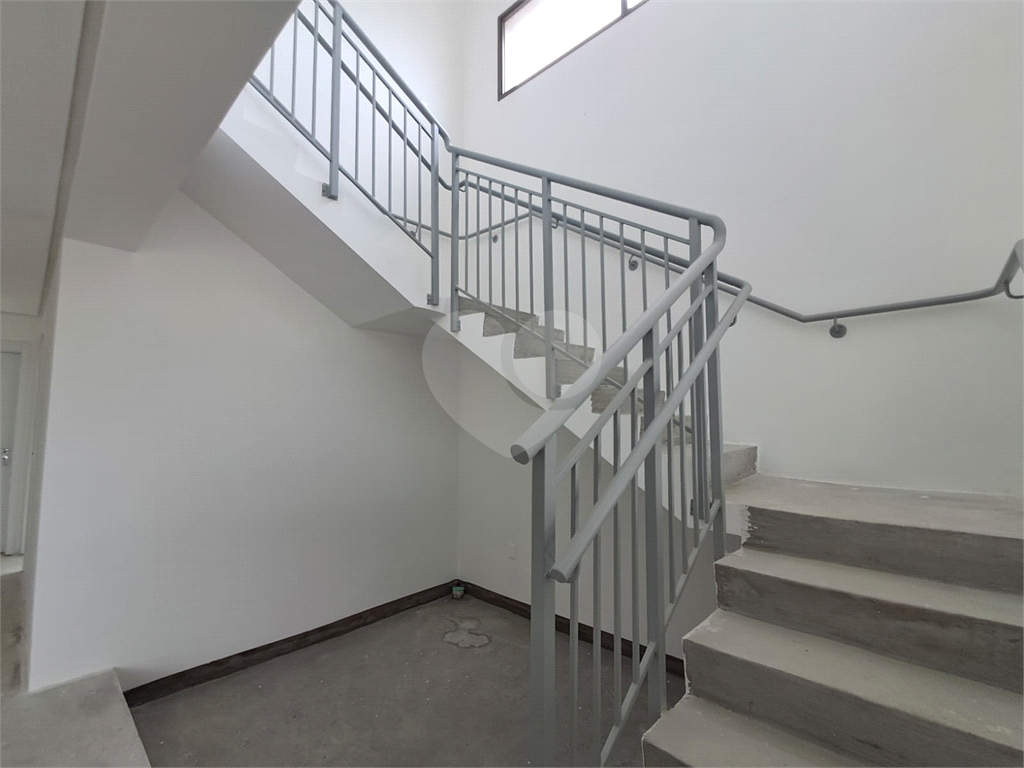 COBERTURA de 285m² 4 salas amplas, duas varanda 4 suítes 3 vagas de garagem lazer completo Perdizes