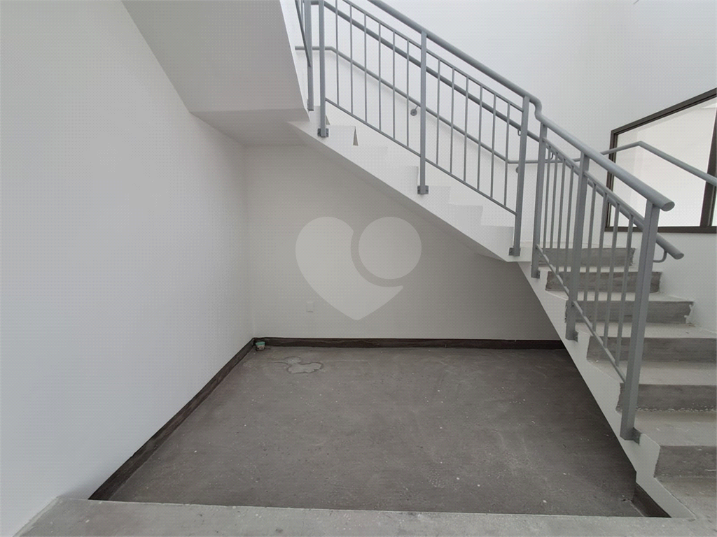 COBERTURA de 285m² 4 salas amplas, duas varanda 4 suítes 3 vagas de garagem lazer completo Perdizes