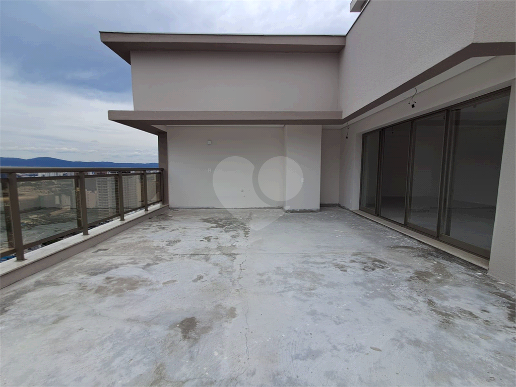 COBERTURA de 285m² 4 salas amplas, duas varanda 4 suítes 3 vagas de garagem lazer completo Perdizes