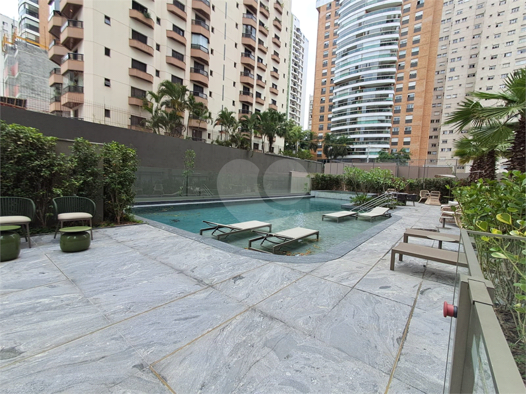 COBERTURA de 285m² 4 salas amplas, duas varanda 4 suítes 3 vagas de garagem lazer completo Perdizes