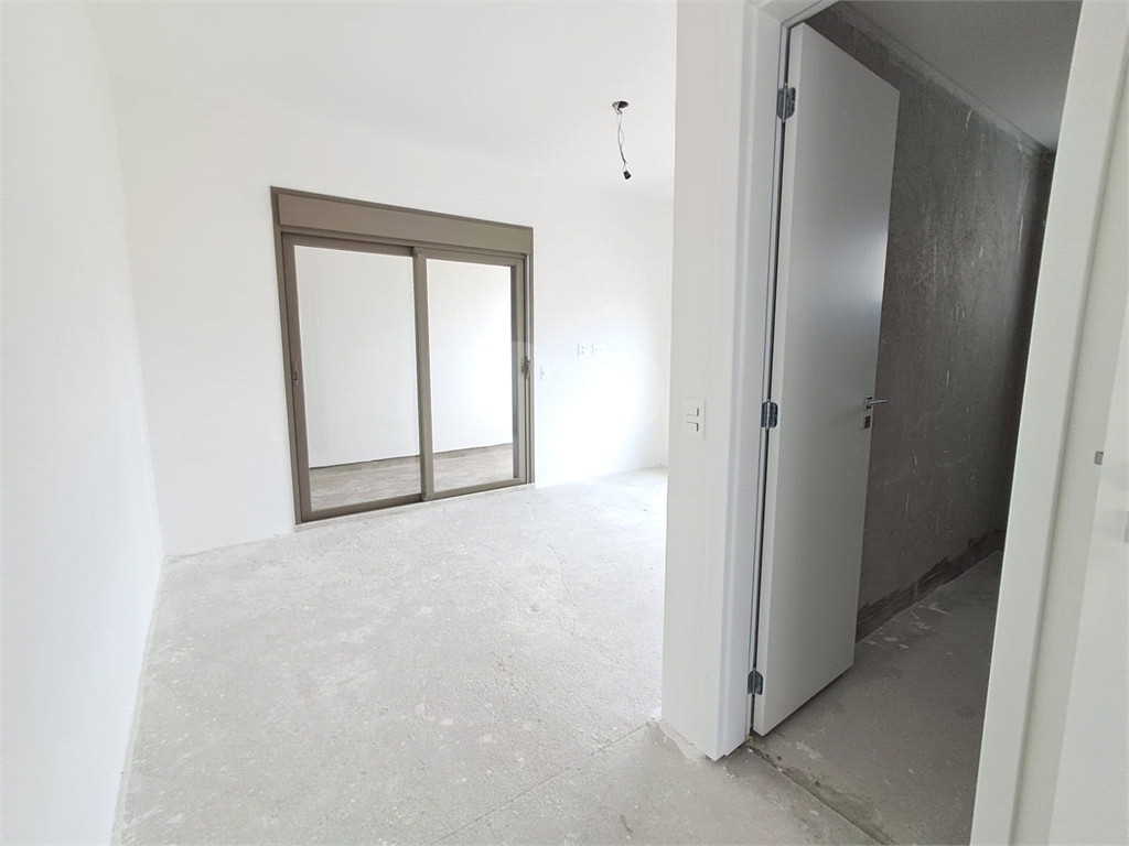 COBERTURA de 285m² 4 salas amplas, duas varanda 4 suítes 3 vagas de garagem lazer completo Perdizes