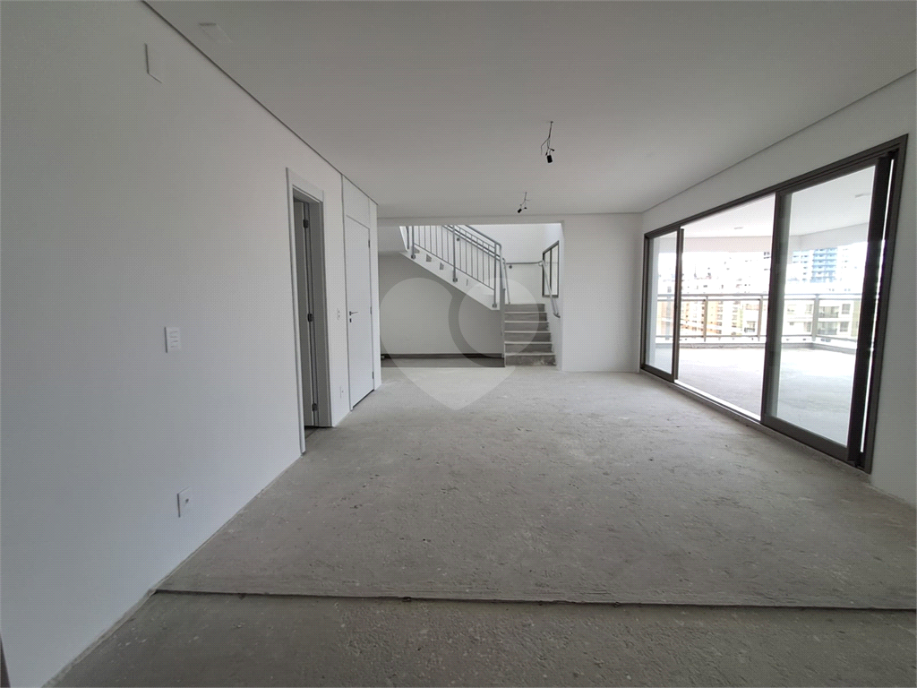 COBERTURA de 285m² 4 salas amplas, duas varanda 4 suítes 3 vagas de garagem lazer completo Perdizes