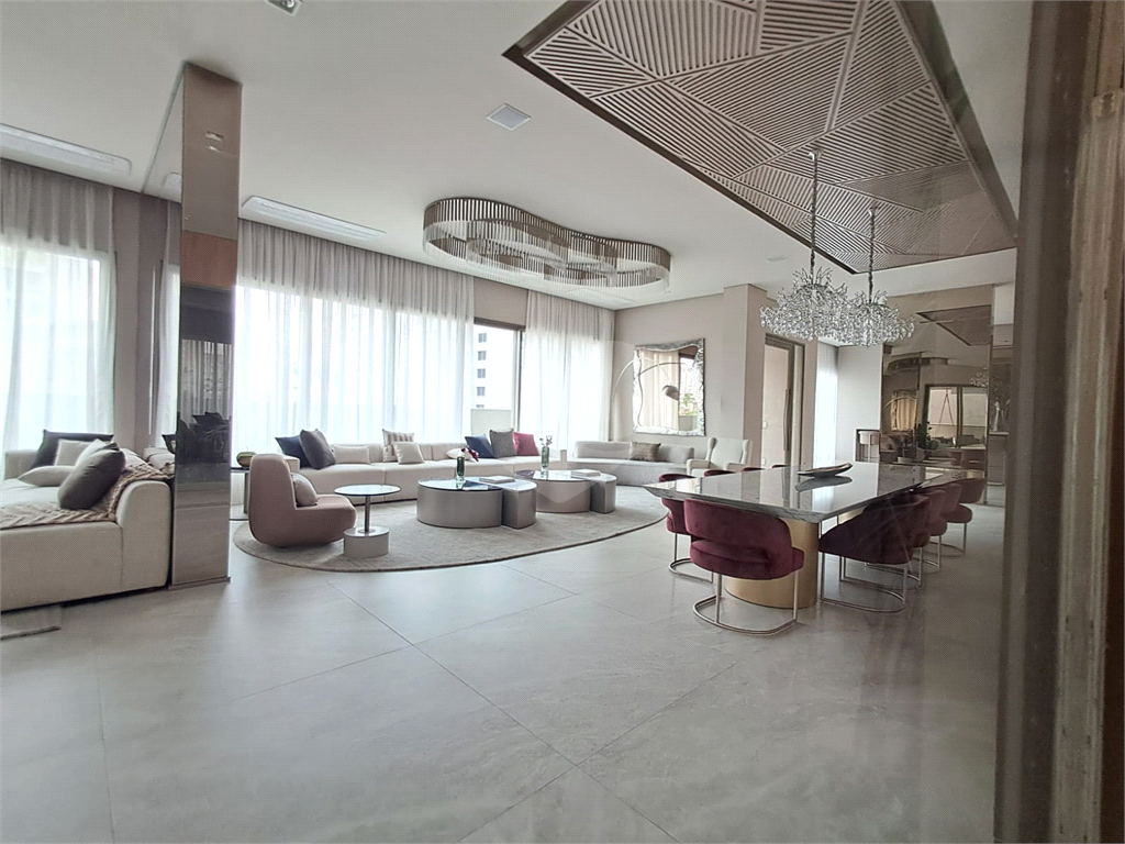 COBERTURA de 285m² 4 salas amplas, duas varanda 4 suítes 3 vagas de garagem lazer completo Perdizes