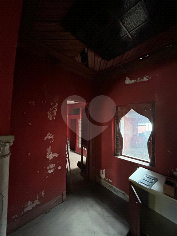 Casa à Venda em Santana – Excelente Oportunidade para Reforma ou Terreno