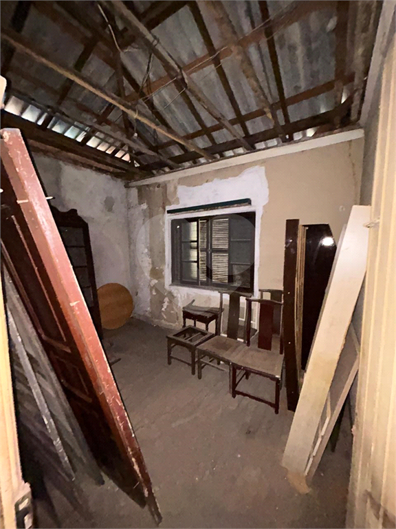 Casa à Venda em Santana – Excelente Oportunidade para Reforma ou Terreno