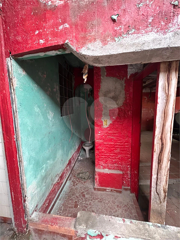 Casa à Venda em Santana – Excelente Oportunidade para Reforma ou Terreno