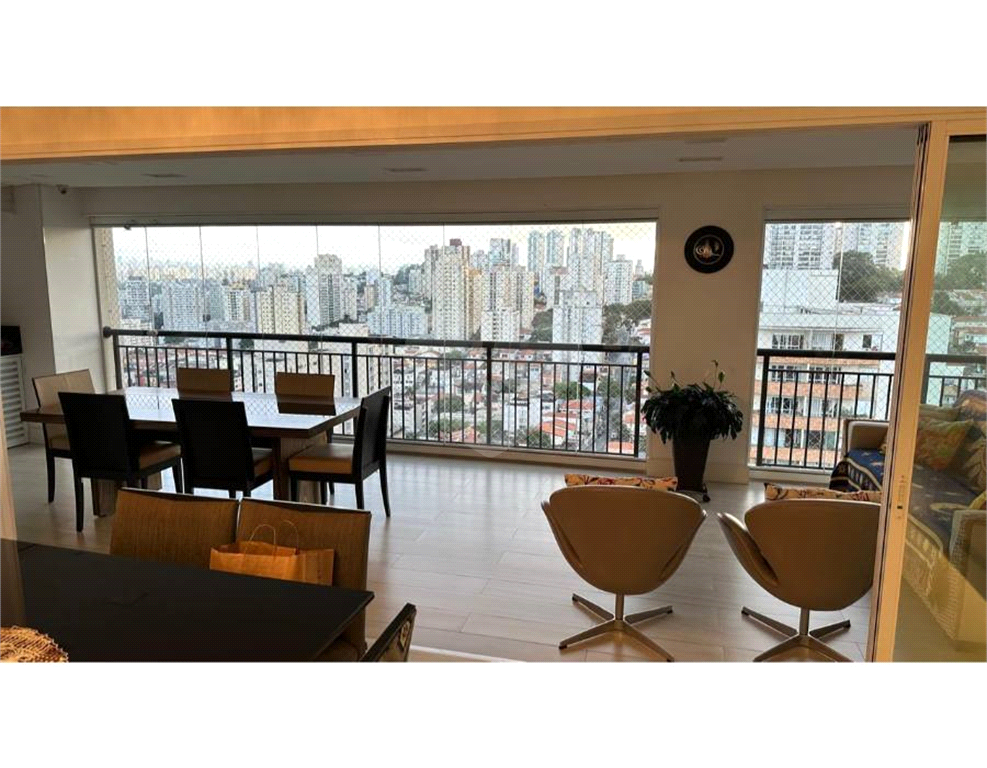 Apartamento 125m2 com 3 vagas e deposito no Mandaqui 