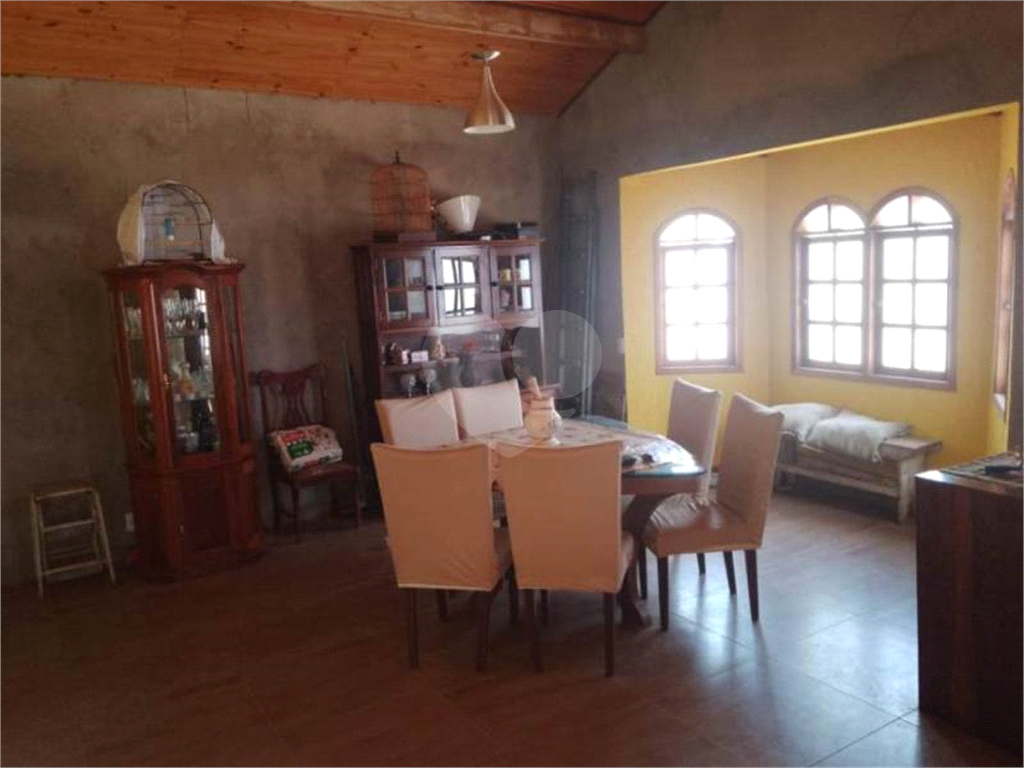 Linda Casa para venda, localizado em Mairiporã, no Parque Florestal Marciano.com 2010 m² sendo 2 casas!!!