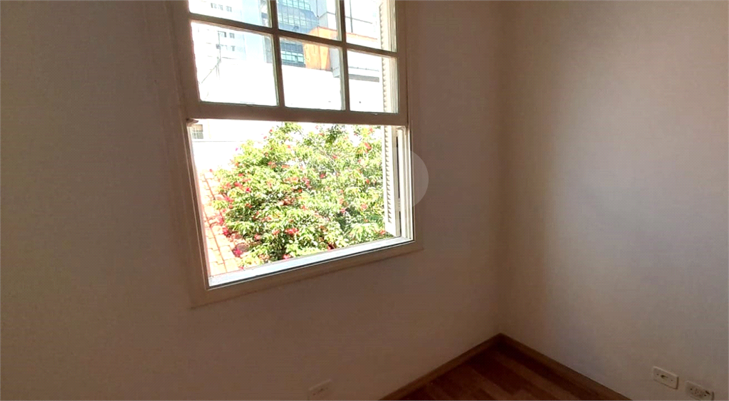 Casa de Vila em Pinheiros totalmente REFORMADA próxima ao Metrô.