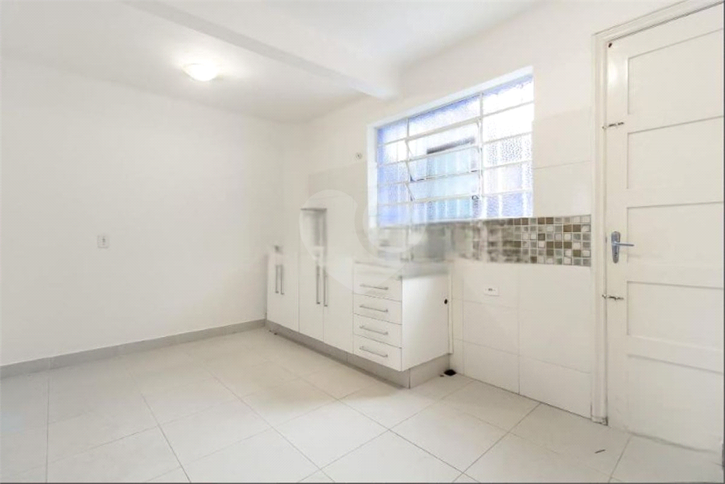 Casa de Vila em Pinheiros totalmente REFORMADA próxima ao Metrô.