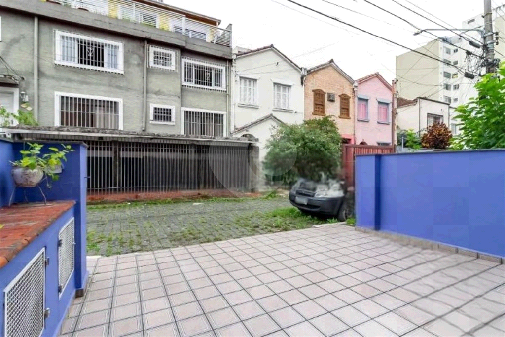 Casa de Vila em Pinheiros totalmente REFORMADA próxima ao Metrô.