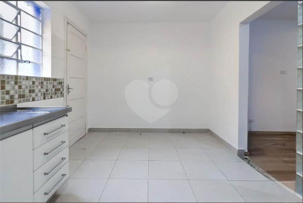 Casa de Vila em Pinheiros totalmente REFORMADA próxima ao Metrô.