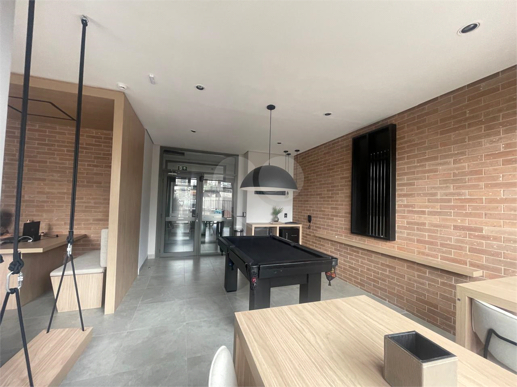 OPORTUNIDADE ÚNICA, BELO APARTAMENTO EM  PINHEIROS, COM 3 DORMITÓRIOS 1 SUITE SALA COZINHA,CONCEITO ABERTO, 1 VAGA DE GARAGEM. COM LAZER COMPLETO.