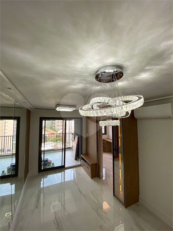 OPORTUNIDADE ÚNICA, BELO APARTAMENTO EM  PINHEIROS, COM 3 DORMITÓRIOS 1 SUITE SALA COZINHA,CONCEITO ABERTO, 1 VAGA DE GARAGEM. COM LAZER COMPLETO.