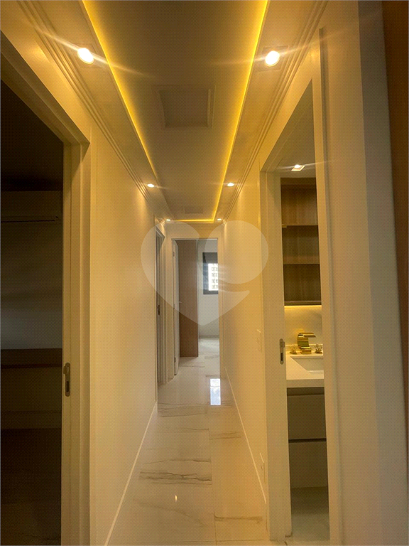 OPORTUNIDADE ÚNICA, BELO APARTAMENTO EM  PINHEIROS, COM 3 DORMITÓRIOS 1 SUITE SALA COZINHA,CONCEITO ABERTO, 1 VAGA DE GARAGEM. COM LAZER COMPLETO.