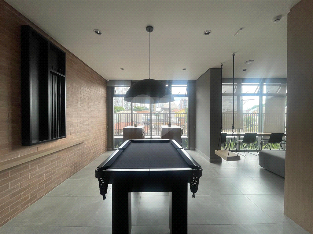 OPORTUNIDADE ÚNICA, BELO APARTAMENTO EM  PINHEIROS, COM 3 DORMITÓRIOS 1 SUITE SALA COZINHA,CONCEITO ABERTO, 1 VAGA DE GARAGEM. COM LAZER COMPLETO.