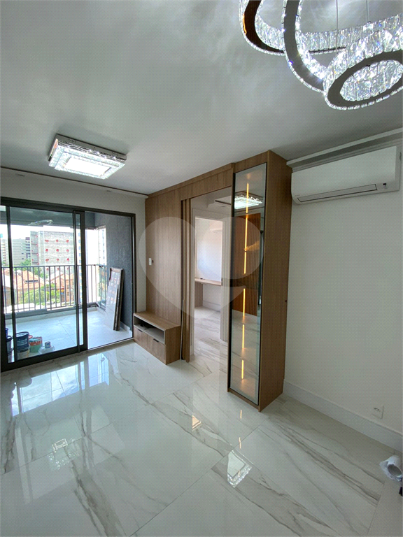 OPORTUNIDADE ÚNICA, BELO APARTAMENTO EM  PINHEIROS, COM 3 DORMITÓRIOS 1 SUITE SALA COZINHA,CONCEITO ABERTO, 1 VAGA DE GARAGEM. COM LAZER COMPLETO.