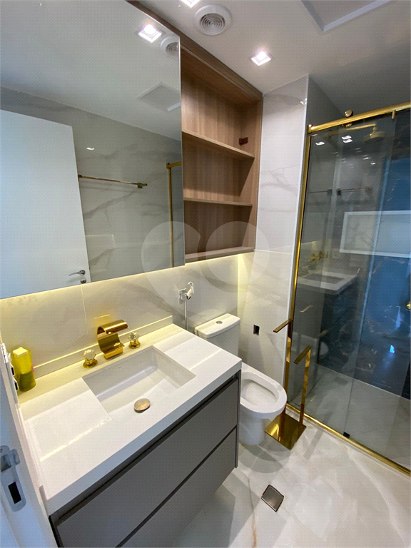 OPORTUNIDADE ÚNICA, BELO APARTAMENTO EM  PINHEIROS, COM 3 DORMITÓRIOS 1 SUITE SALA COZINHA,CONCEITO ABERTO, 1 VAGA DE GARAGEM. COM LAZER COMPLETO.