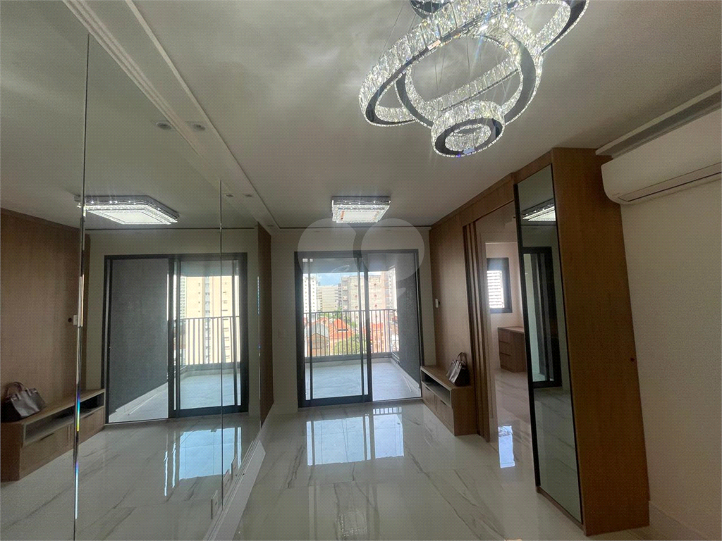 OPORTUNIDADE ÚNICA, BELO APARTAMENTO EM  PINHEIROS, COM 3 DORMITÓRIOS 1 SUITE SALA COZINHA,CONCEITO ABERTO, 1 VAGA DE GARAGEM. COM LAZER COMPLETO.