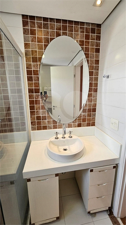 Condomínio com Quadra de Tênia e lazer completo !