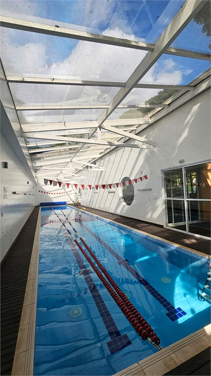 Condomínio com Quadra de Tênia e lazer completo !