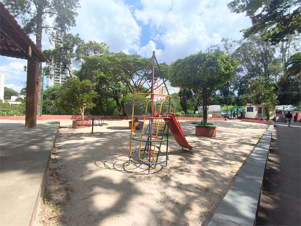 APARTAMENTO em TREMEMBÉ