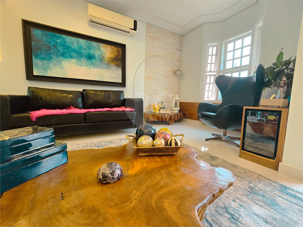 Sobrado à venda no Jardim São Paulo | 3 dormitórios | 6 vagas | Rooftop com lazer completo.