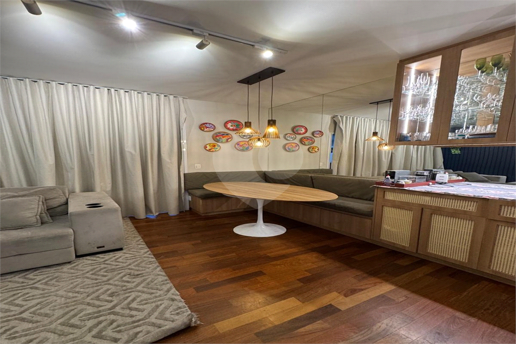 Apartamento com 3 suites, 2 vagas na Barra Funda - SP