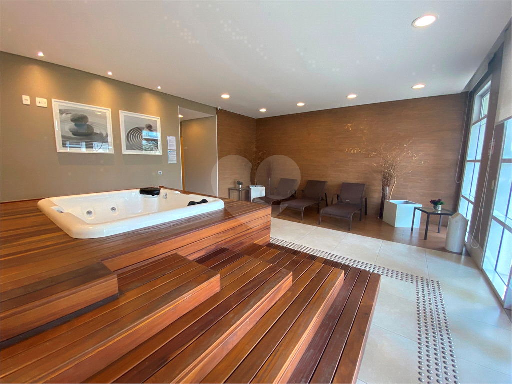 Apartamento com 3 suites, 2 vagas na Barra Funda - SP