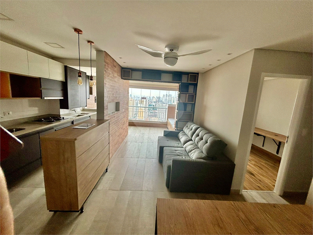 APARTAMENTO em PARADA INGLESA