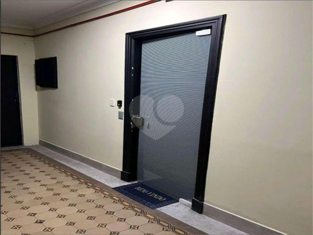 Sala Comercial 100m²  à Venda ou Locação– Ao Lado do Metrô São Bento | Centro de SP