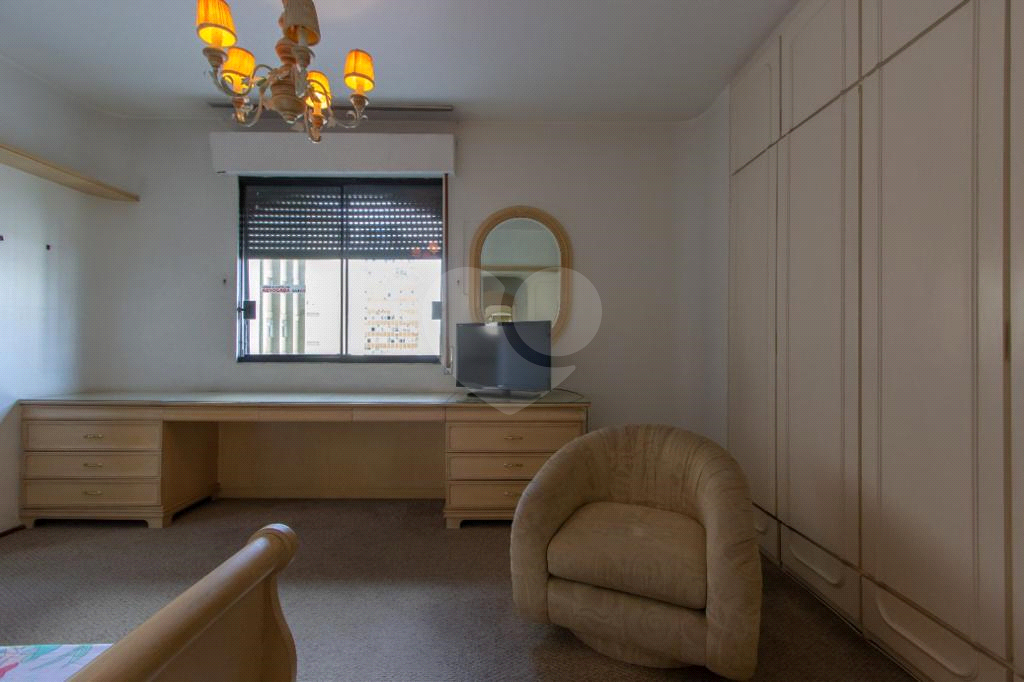 APTO 4 DORM + 3 VAGAS