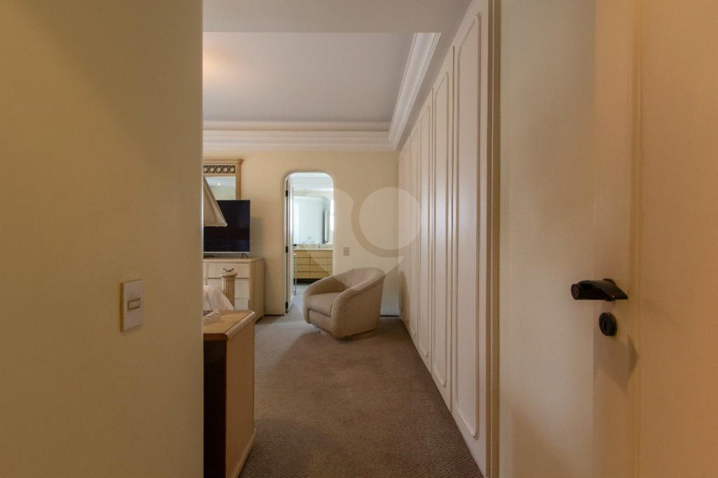 APTO 4 DORM + 3 VAGAS