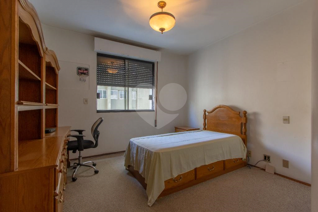 APTO 4 DORM + 3 VAGAS