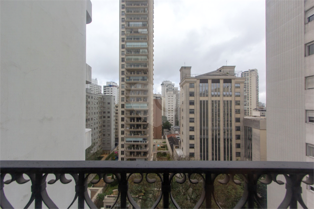 APTO 4 DORM + 3 VAGAS