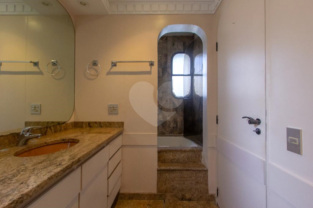 APTO 4 DORM + 3 VAGAS