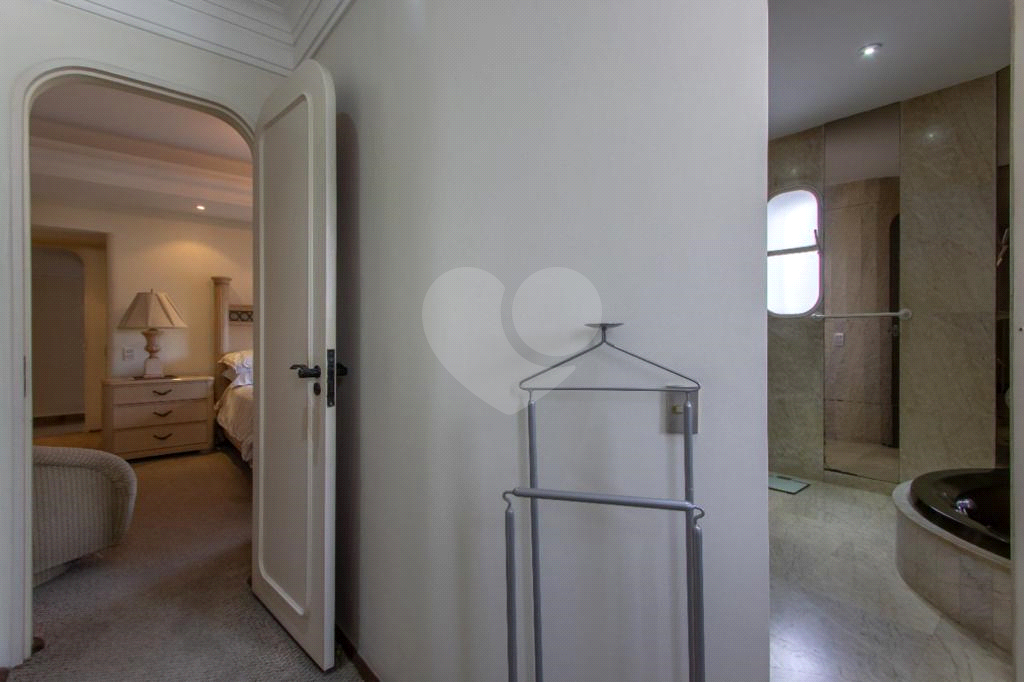 APTO 4 DORM + 3 VAGAS