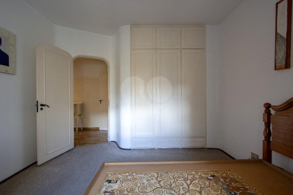 APTO 4 DORM + 3 VAGAS