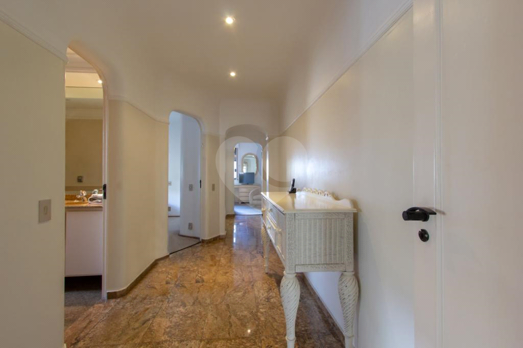 APTO 4 DORM + 3 VAGAS