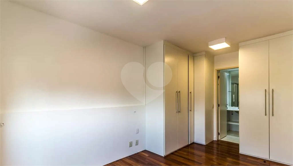 Apartamento à venda com 141m², 3 quartos e 2 vagas